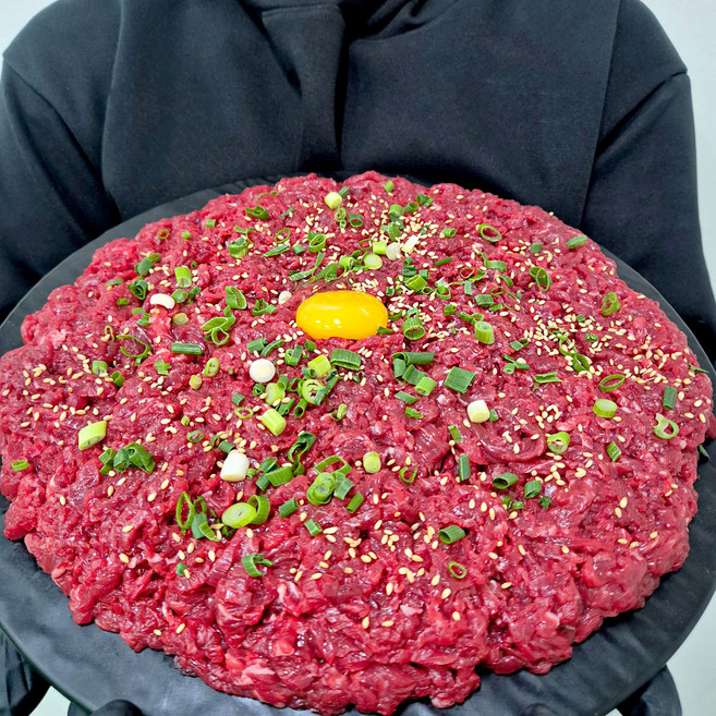 한우 육회 육사시미 당일작업 소고기 200g 우둔살 육회소스증정, 1개