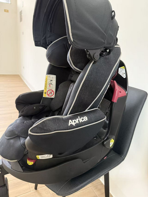 Aprica汽車安全座椅 透氣舒適 安全保護 可調節角度 寬敞空間, 黑