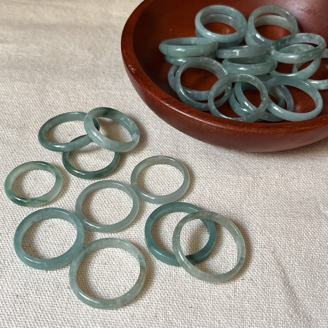 君遇 A貨糯冰種翡翠戒圈 多尺寸選擇 精緻玉石飾品