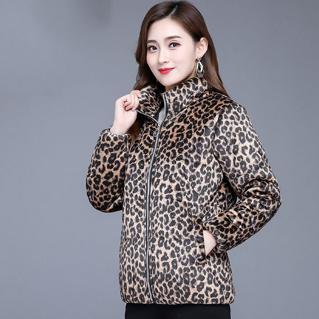 ROYALBELLE 여성 패션 기모 보온 패딩 재킷 빅사이즈 중년 엄마 레오파드 재킷 J0101105