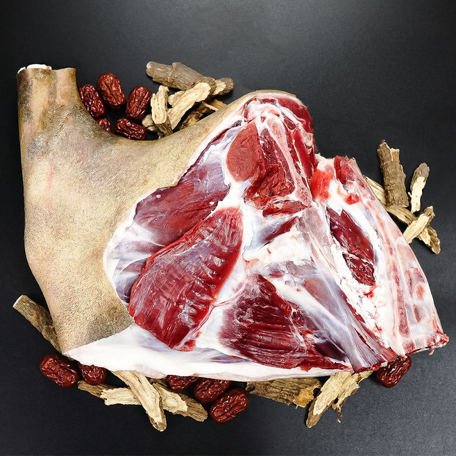 영월 약초먹은 국내산 흑염소고기 염소고기 무뼈 뒷다리살 정육 (살+껍질) 1kg 수육용 몸보신, 1개