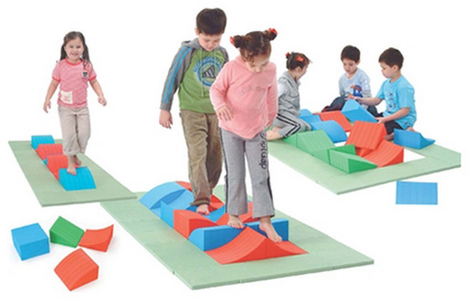 스탭챌린지 삼각경사대 유아체육도구 운동회도구 유아스포츠, B