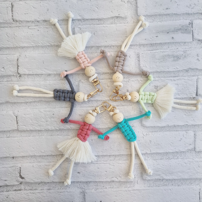 꿈더한 마크라메 인형키링 걱정인형, 캔디핑크, 남자, 1개