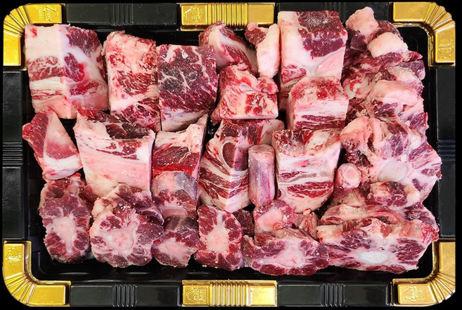 1등급 이상 한우 소꼬리 반골 5kg 내외 사골 찜 곰탕 알꼬리 보신 선물세트, 반벌(반마리), 1개