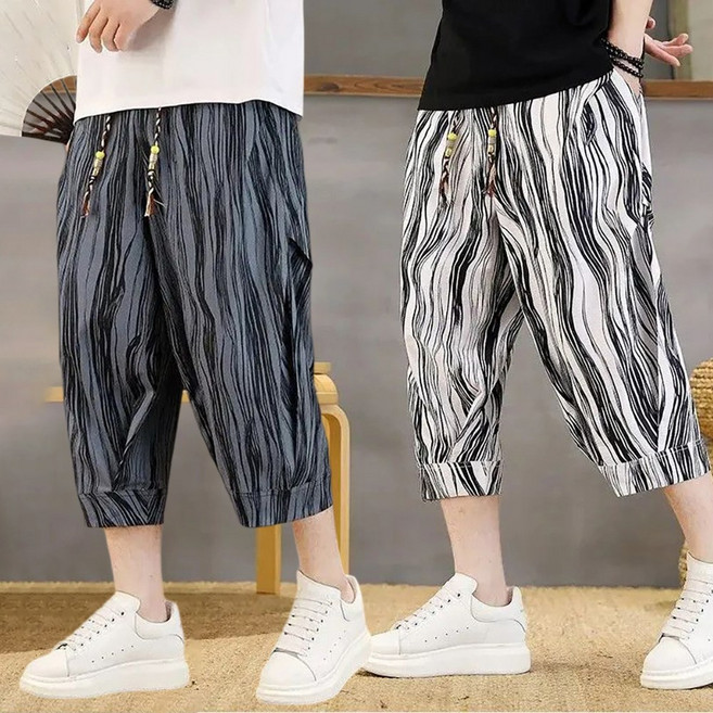 로르카 남성 허리밴딩 스트링 장식 루즈핏 패턴 레터링 캐주얼 편안한 활동성 와이드핏 7부 팬츠 M01031429