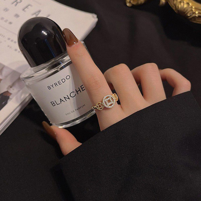 ROYALBELLE 여성 동전모양 조절 가능 디자인 유니크 트렌디 고급스러운 개성있는 반지 W0072817