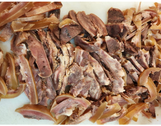 한우 소머리고기 1kg + 한우사골육수 세트 슬라이스 완벽손질 머릿고기 소머리국밥 소머리곰탕 소머리수육 삶은소머리 순수고기 100%, 1개