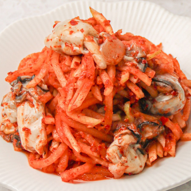 아삭하고 시원한 통영 굴 무생채 김치, 1개, 1kg