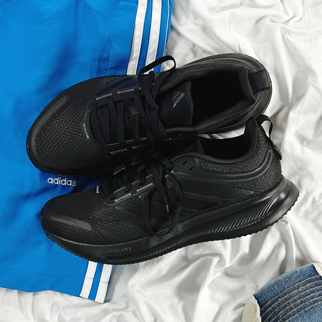 아디다스 운동화 런블레이즈 런닝화 조깅화