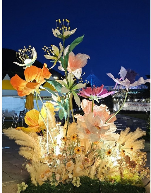 (상담후최종견적)led오브제 대형꽃 사방화 무대장식 공간장식 고급조화스타일링 야간행사 지역축제 장식품