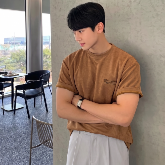 스타일닥터 남성 여름 티셔츠 스웨이드 반팔 라벨 포인트 오버핏 레트로 빅사이즈 데일리룩