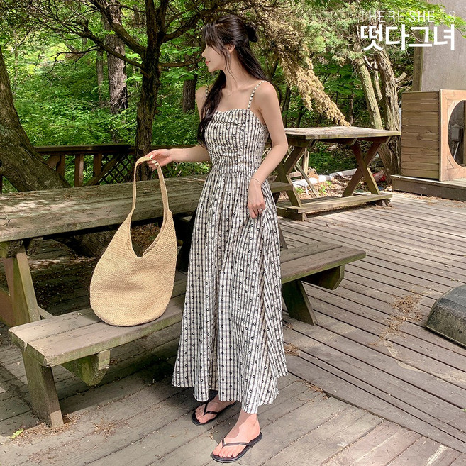 떳다그녀 제루나 스트라이프 플라워 뷔스티에 맥시 드레스 여름 체크 핀턱나시 스모크 밴딩 롱 원피스