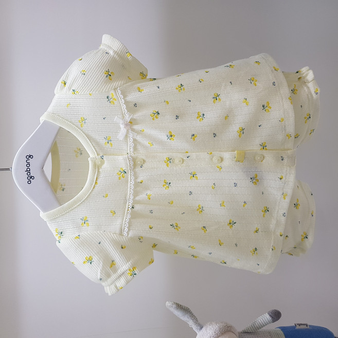 아가방 여름 베이비페어 요망져 유아 반팔 상하세트 아일렛 꽃무늬 블루머 반바지 아기 실내복 여아 상하복 / 이거 또 입혔다 신생아 백일 외출복