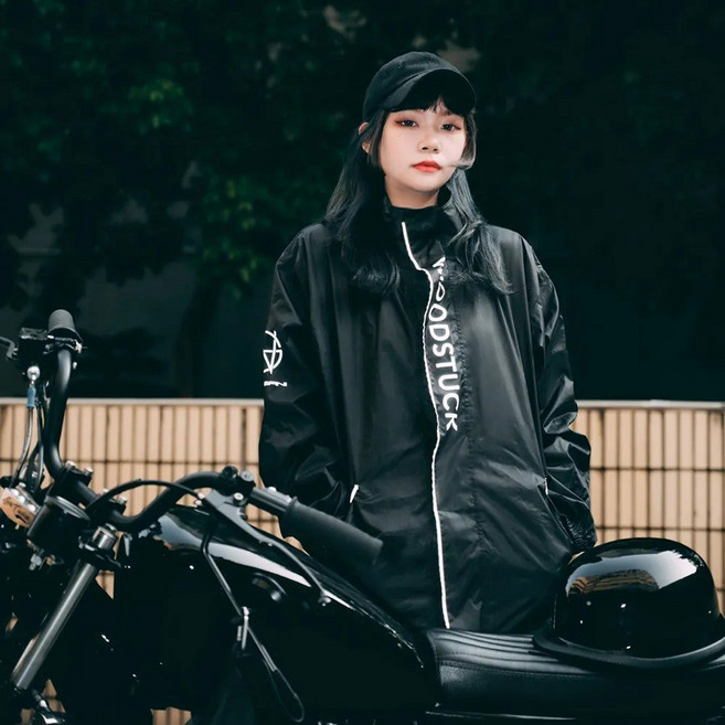 寶嘉尼 BAOGANI x WOODSTUCK 兩件式背包雨衣 - RCF雨衣探索者, 黑色,3XL