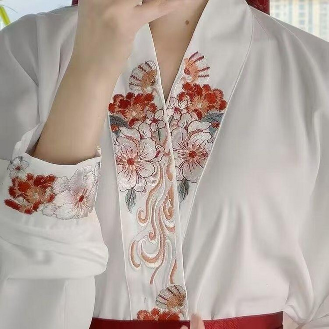 新中式刺繡上衣馬面裙日常演出套裝春秋冬女款國風漢服 副廠商品, 單件刺繡上衣,L 建議60.0-67.5公斤