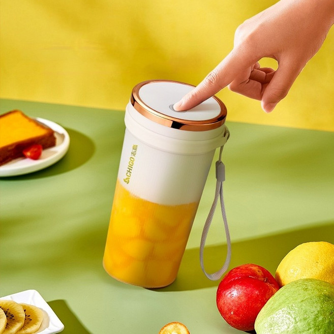 QUZO 무선 휴대용 텀블러 믹서기, 흰색