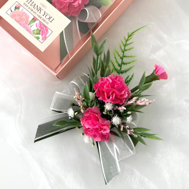 마음메이드 카네이션 브로치 코사지 조화 어버이날 스승의날 선물, 1개, 핑크