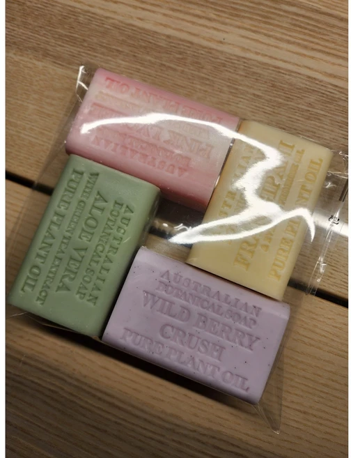 [호주직수입 오스트레일리안 ]보테니컬 숍 비누200x 2p입 천연 보습 비누 세트핑크 라일락 PINK LYCHEE 옐로우 프랑지 파니 FRANGIPANI 천연비누 호주산 추천, 4개입, 200g - 쿠팡