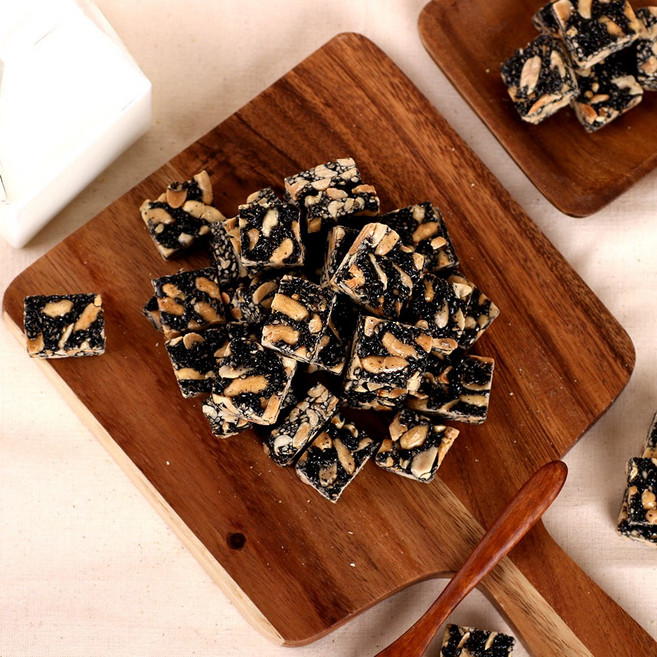 영도땅콩 달지않은 검은깨강정 검정깨 수제강정 전통과자 300g, 1개