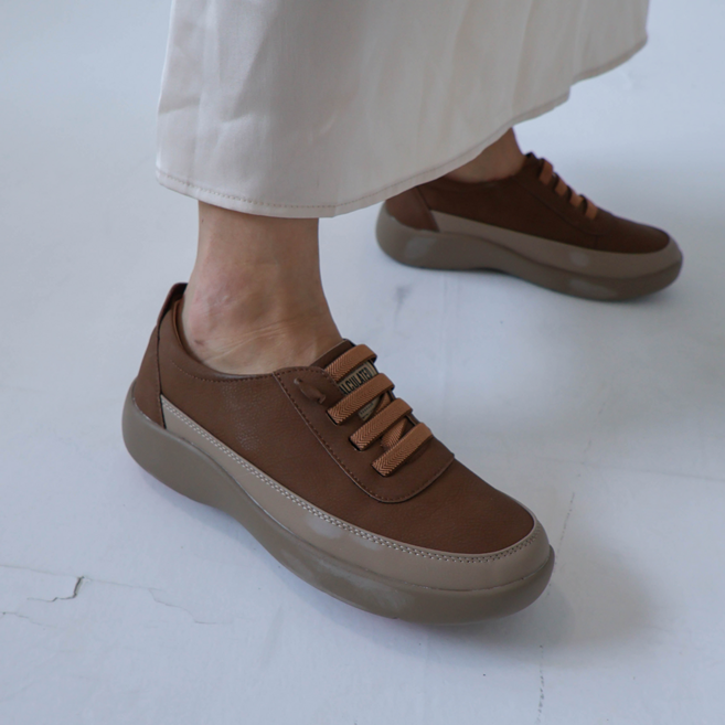 성원슈즈 여성 발편한 소가죽 가벼운 운동화 단화 로퍼 슬립온 4cm