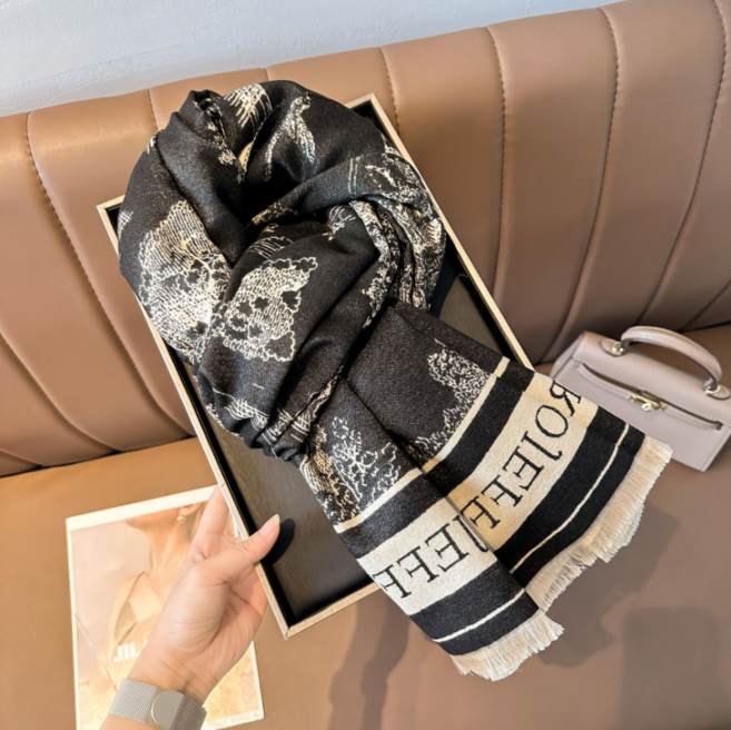 프린트 포인트 스카프 2025/2026 시즌 에디션 데일리 감성 머플러