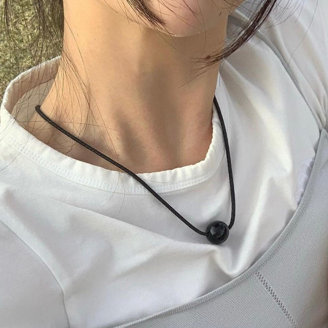 여성 심플 미니 블랙 볼 펜던트 가죽 롱 목걸이 A2376