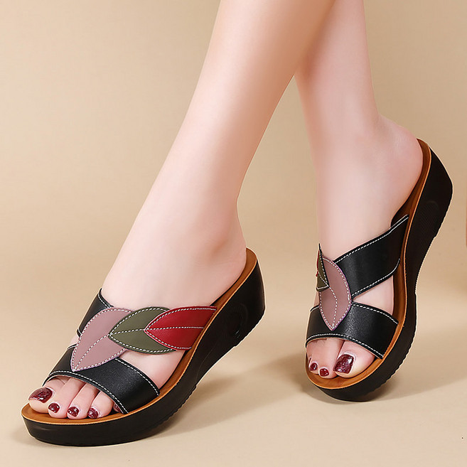 Ashysnow 중년 엄마 슬리퍼 여성 여름 가죽 미끄럼 방지 소프트 컴포트 통굽 슬리퍼 4.5cm