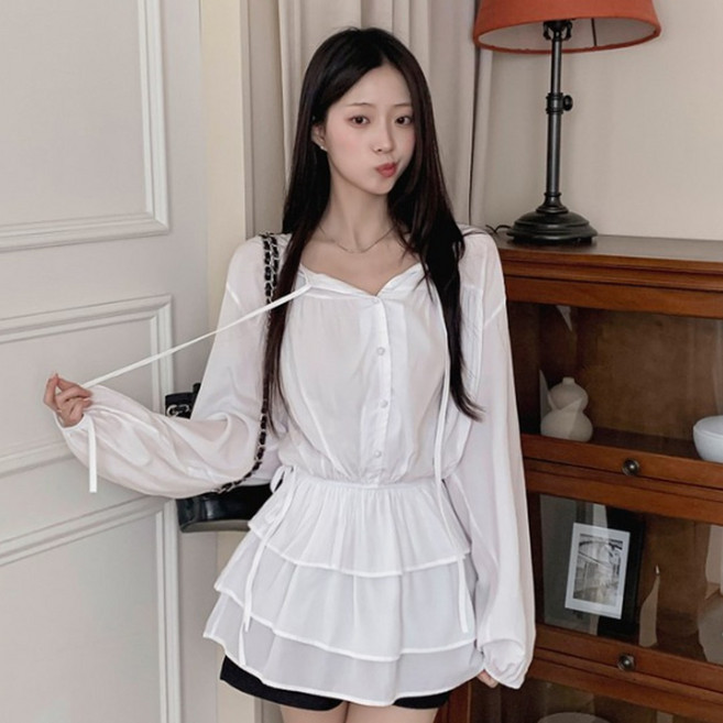 떳다그녀 다온 캉캉 레이어드 스트링 쉬폰 브이넥 프릴 리본 블라우스 벌룬 셔링 데이트룩 미니원피스