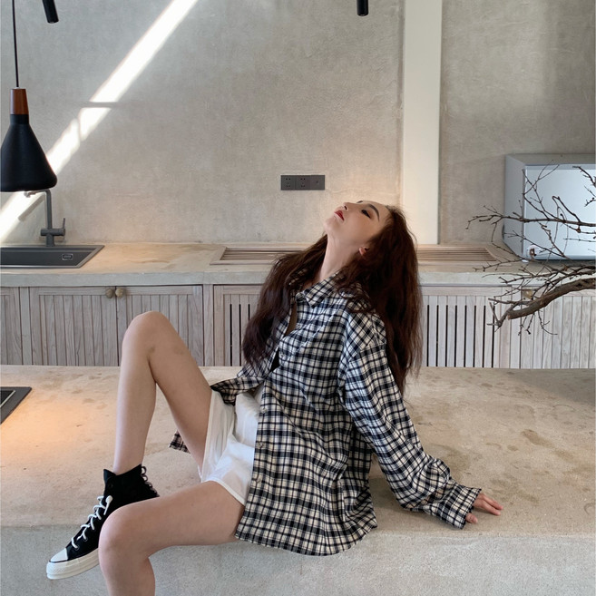 KORELAN 디자인 감각 틈새 작은 셔츠 느슨하고 얇은 격자 무늬 셔츠 여성용 복고풍 모든 경기 선 스크린 탑