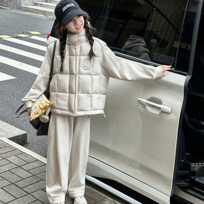 비비키드 여아 겨울 기모 초중생 ACE 자수 후드집업 솜패딩 조끼 쓰리피스 상하복 세트 주니어 긴팔 상의+하의 세트 초등생 긴바지 (PINPIMAJIA)