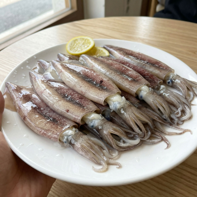 갓잡아 급냉한 선도좋은 한치, 1개, 2kg(48미내외)