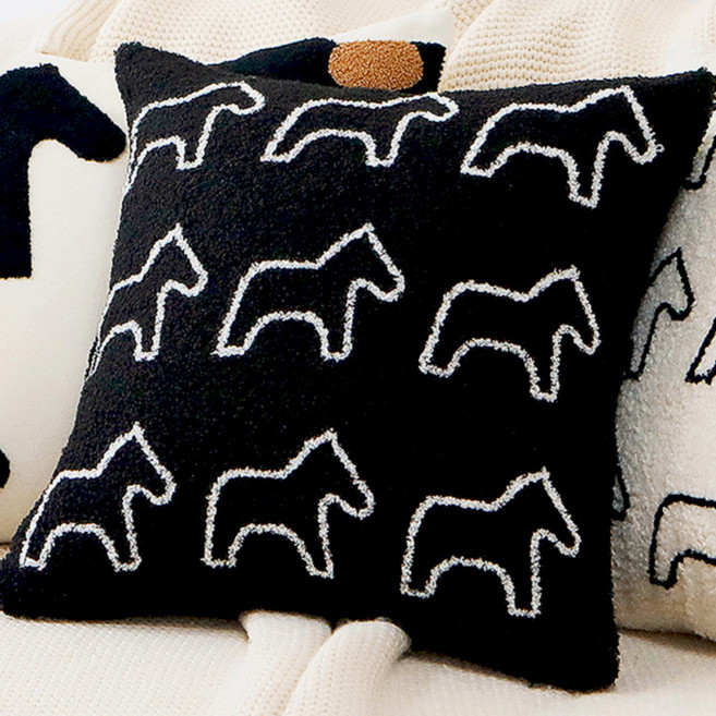 리빙플래너 애니멀아트 쿠션 북유럽 거실 쇼파 침대 쿠션 디자인 쿠션커버 (쿠션솜포함), 포니라인 블랙