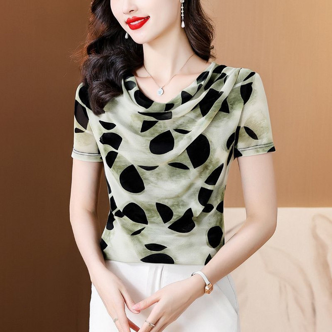 SAHINER 여성 프린트 반팔 티셔츠 셔링 네크라인 슬림핏 봄 여름 ATX75