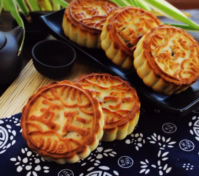 고소한 중국 수입 동북 오인월병(훙뽀우 증정), 1개, 400g - 쿠팡