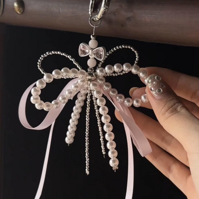 샤샤벨 로엘라 진주 리본 참장식 가방장식 악세사리 여성 가방 키링