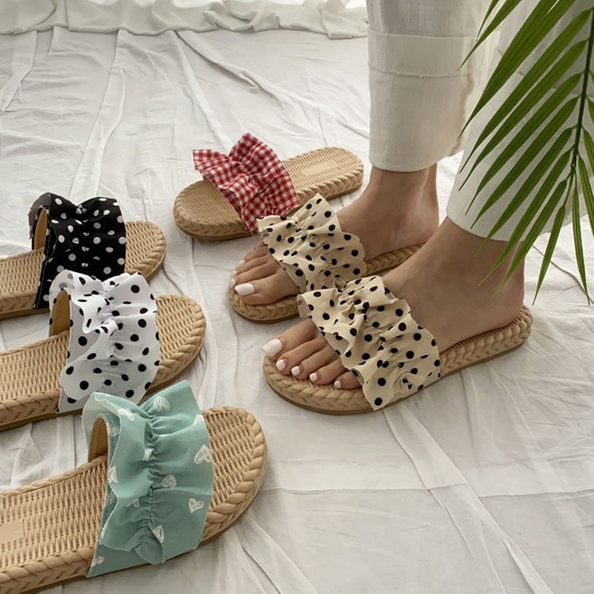 오데이 프릴 도트 체크 슬리퍼