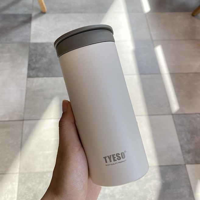 速發 TYESO不鏽鋼咖啡杯 不鏽鋼輕巧隨行杯 車載保溫杯 翻蓋直飲保溫杯 防漏旋轉蓋直身咖啡杯, 淺卡其,360ml, 1個
