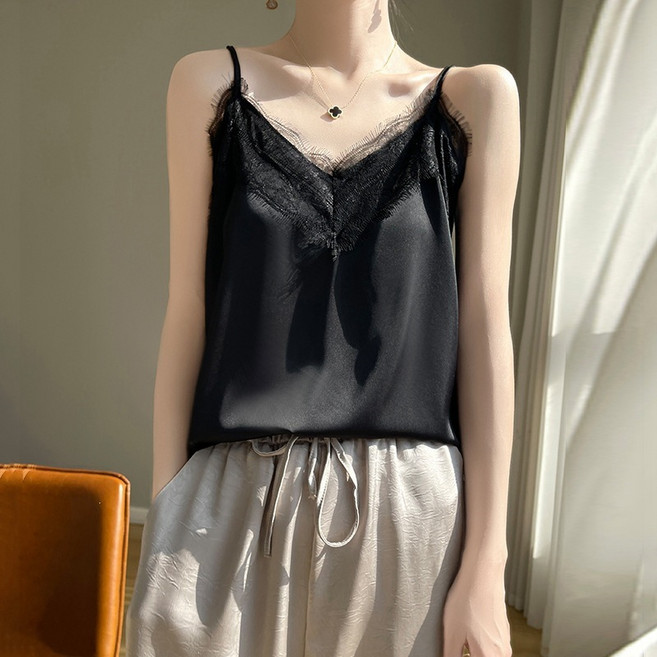 WIHOLL 여성 새틴 나시 블라우스 브이넥 레이스 배색 얇은 끈 여름 이너탑
