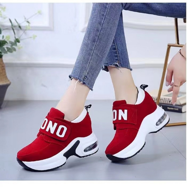 SHENGHUI여자 통굽 스니커즈 춘추 벨크로 쿠션 스니커즈23N9*15LW