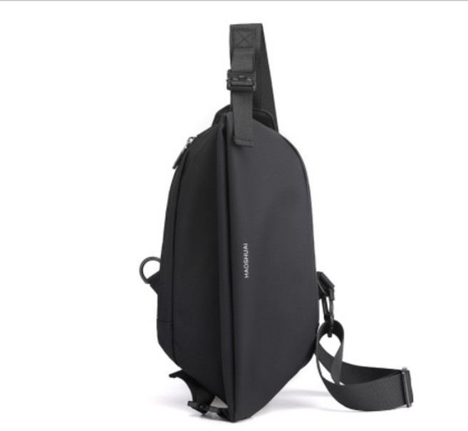 小蘭優購 斜肩包 磁吸扣防水機能包 男生, 黑色