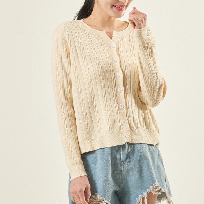 루나빈스 부드러운 라운드 긴팔 꽈배기 니트