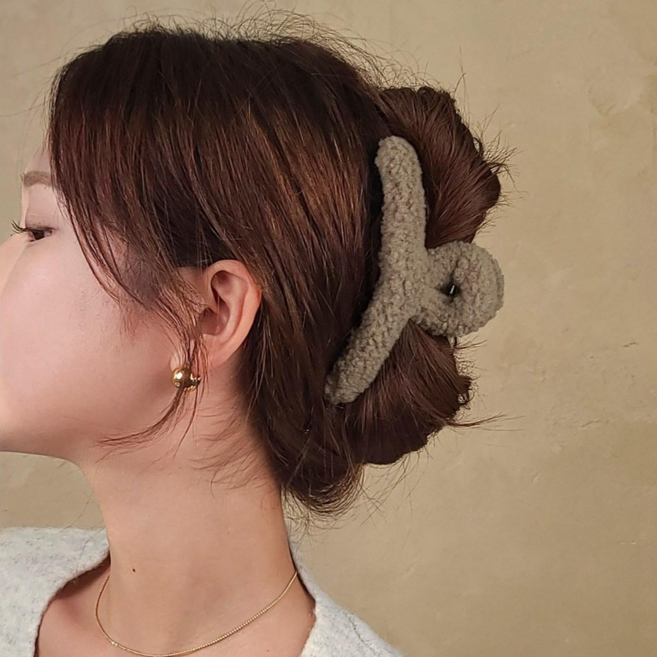 초콜리트쥬얼리 온데르 13cm 8컬러 뽀글이 양털 에코 퍼 꼬임 올림머리 헤어 집게핀