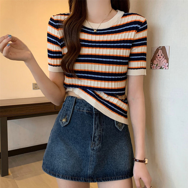 COSYEVNO 여자 줄무늬 니트 반팔 티 대비색 라운드넥 짧은 상의