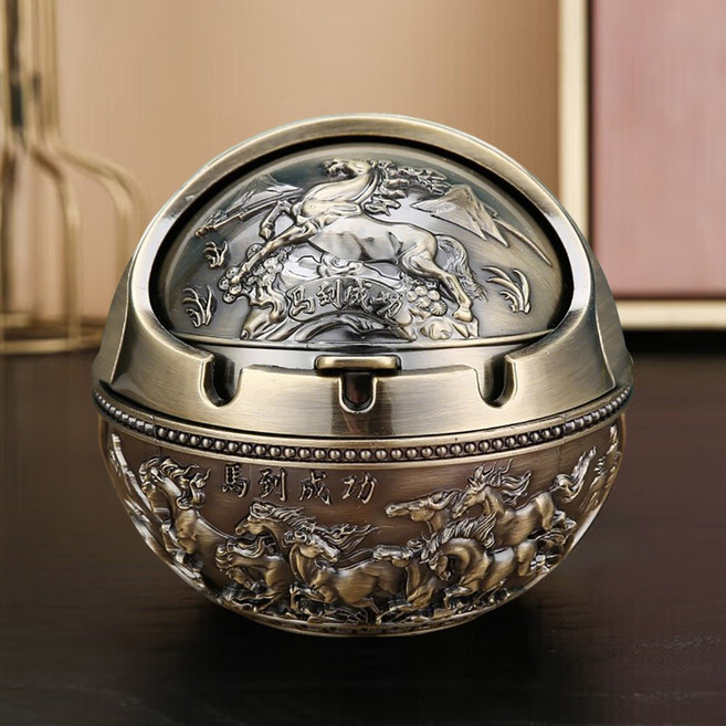 리빙픽 말띠 해 고급스러운 레트로 뚜껑이 있는 마도성공 문양 재떨이, 1개, 브론즈