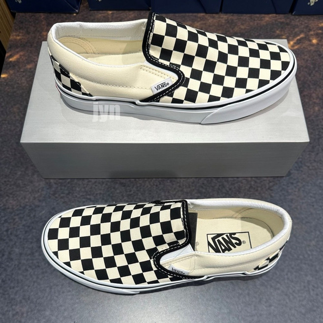 [국내매장판] 반스 체커보드 클래식 슬립온 스니커즈 블랙 화이트 +베어긱스 신발끈(사은품)