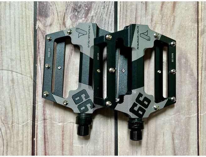 VIVIMAX Max 99 鋁合金 CNC 輕量化 腳踏車踏板 - 台灣製 德國 IGUS 自潤軸承, 黑色, 1個