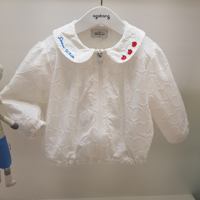 아가방 50% 여름 베이비페어 디즈니베이비 여름 반소매 위에 입는 간절기 센스 유아 바람막이 점퍼 백설공주 사과총총 이뻐용 여름 유아 바람막이! 여름 외출복 요걸로 시작