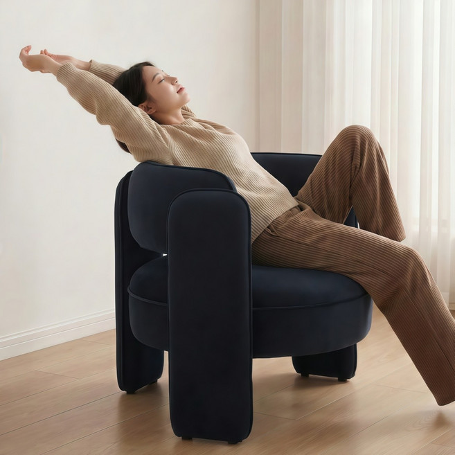 다야레인 모던 1인용쇼파 푹신한 벨벳 라운지 오픈 등받이 수유의자 배럴 원목 프레임, 블랙