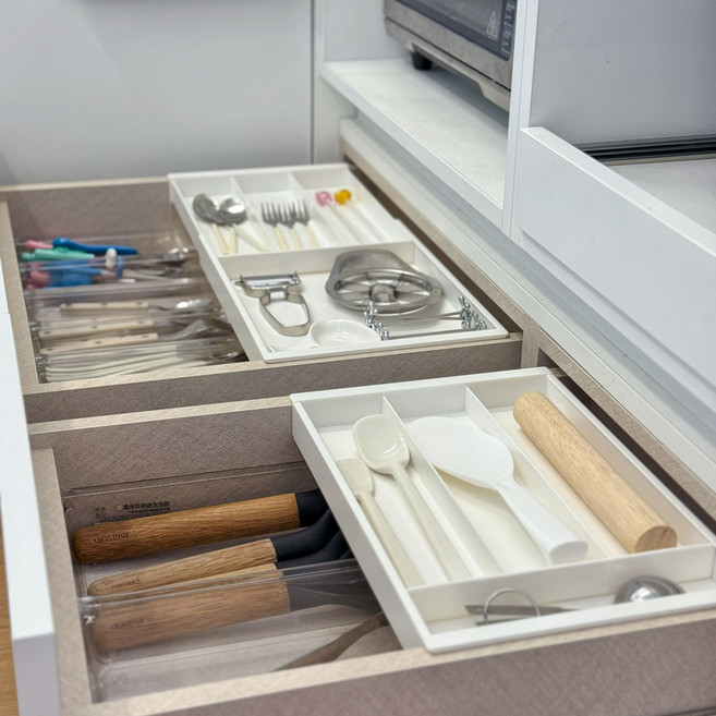 리블리홈 확장형 길이조절 서랍 걸침 정리함, 화이트, 1개