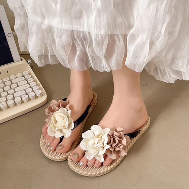 MIROSE 블로썸 플립플랍 샌들 휴양지 바캉스 데일리룩 코사지 라탄 샌들 슬리퍼